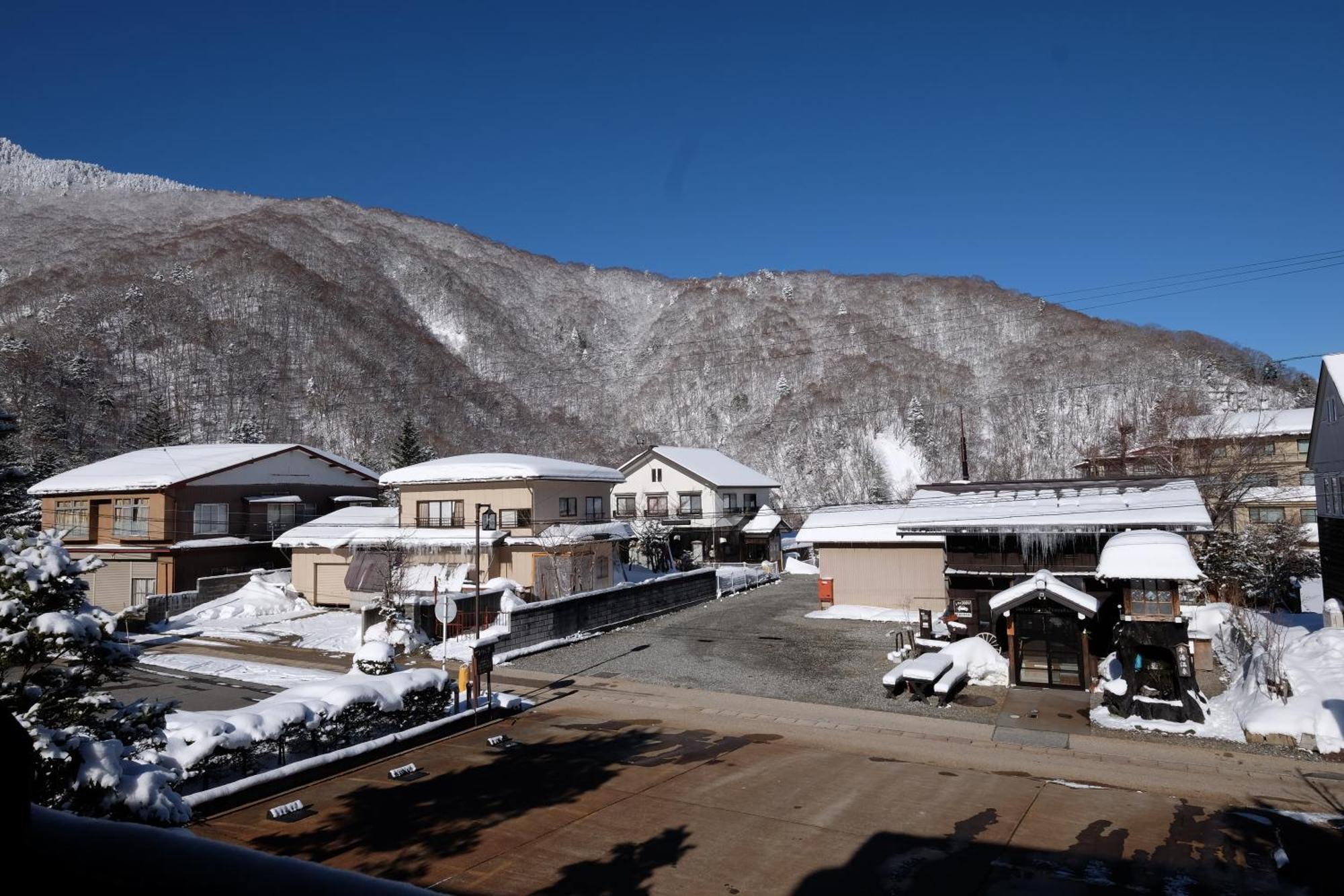 Tsuyukusa Takayama  Quarto foto